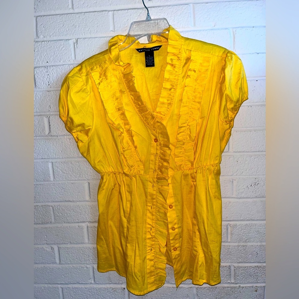 Anatolia Femme Large Yellow Ruffle button Up Top
